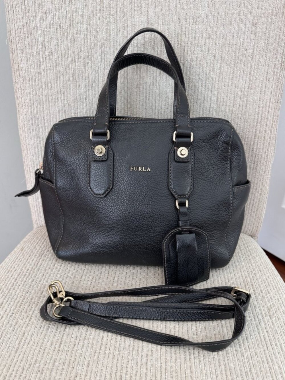 Furla Black Gold Pebbled Leather Handbag Bowler Bag Satchel Crossbody Strap